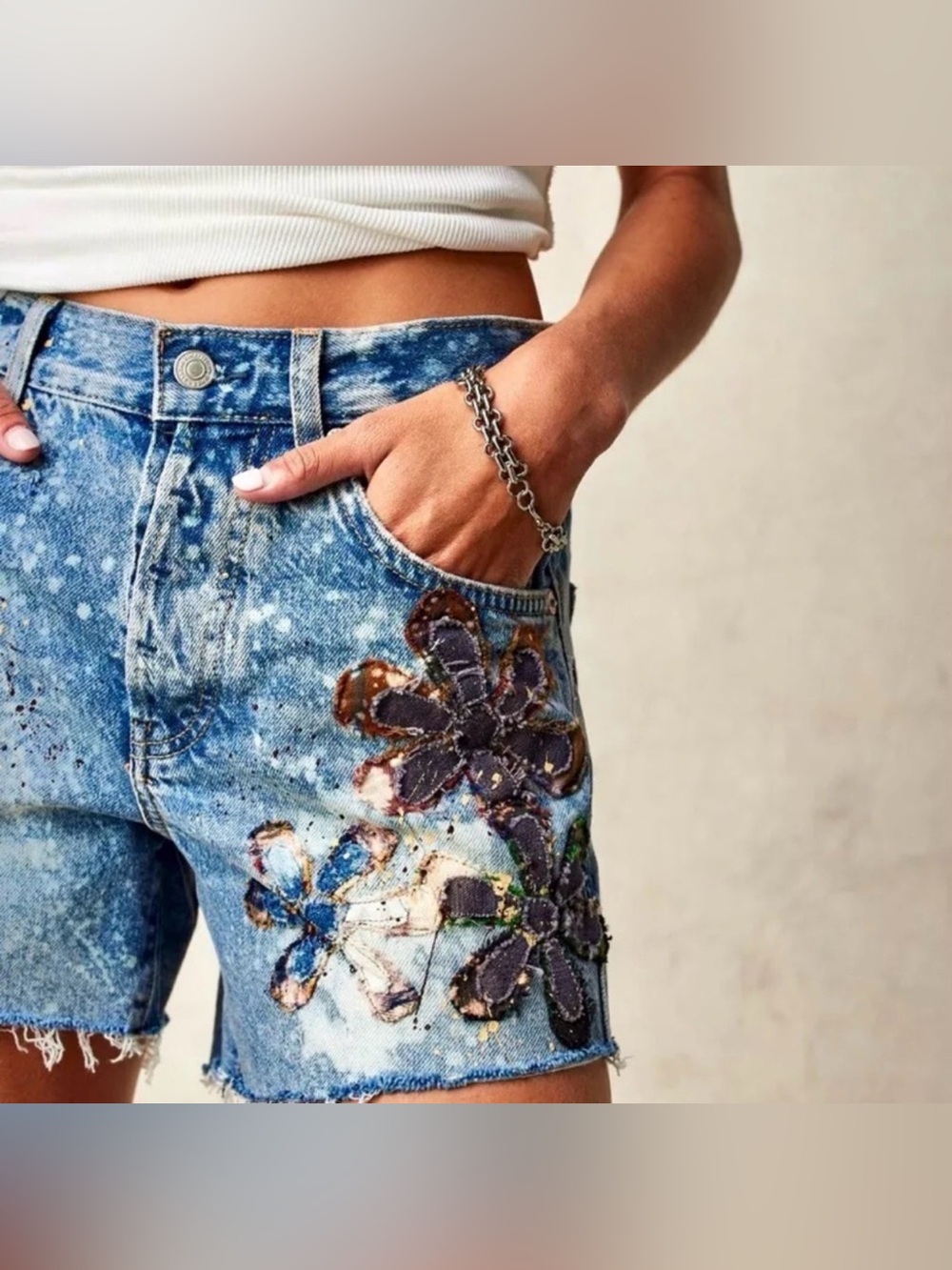 Free People Tricia Fix Embellished Denim Shorts – Size 26 - Picture 5 of 8